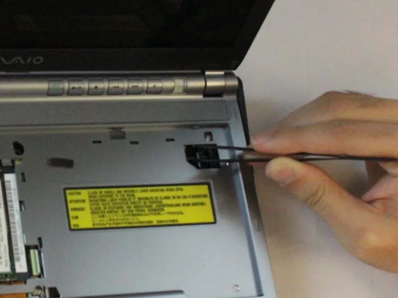 huong-dan-cach-thay-the-o-cung-sony-vaio-pcg-4g1l-h13
