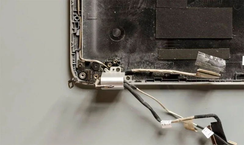 man-hinh-laptop-bi-djo-soc-djo-la-nguyen-nhan-gi