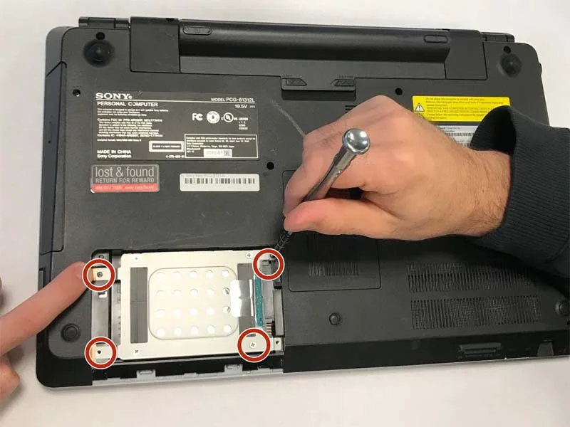 huong-dan-thay-o-cung-laptop-sony-vaio-vpcf2390x-h3