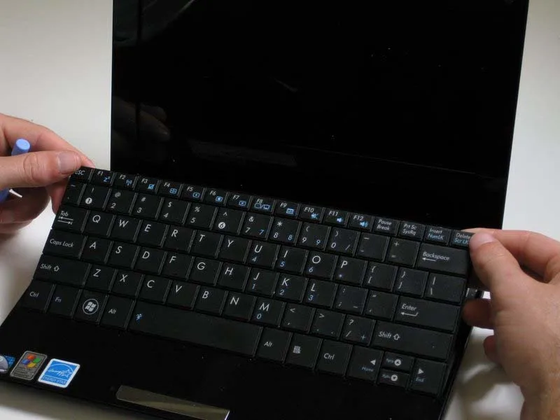 cach-thay-the-module-bluetooth-tren-asus-eee-pc-1005ha-h3