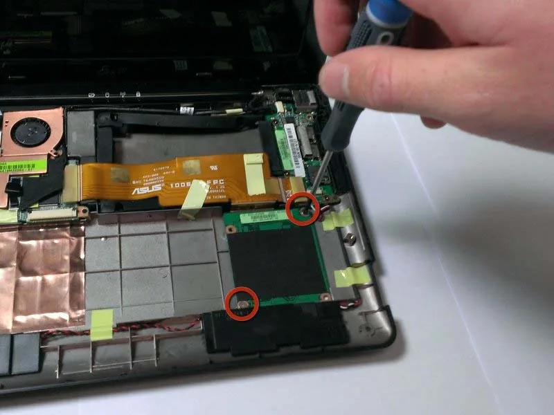 cac-buoc-thay-card-djo-hoa-tren-asus-eee-pc-1008ha-h4