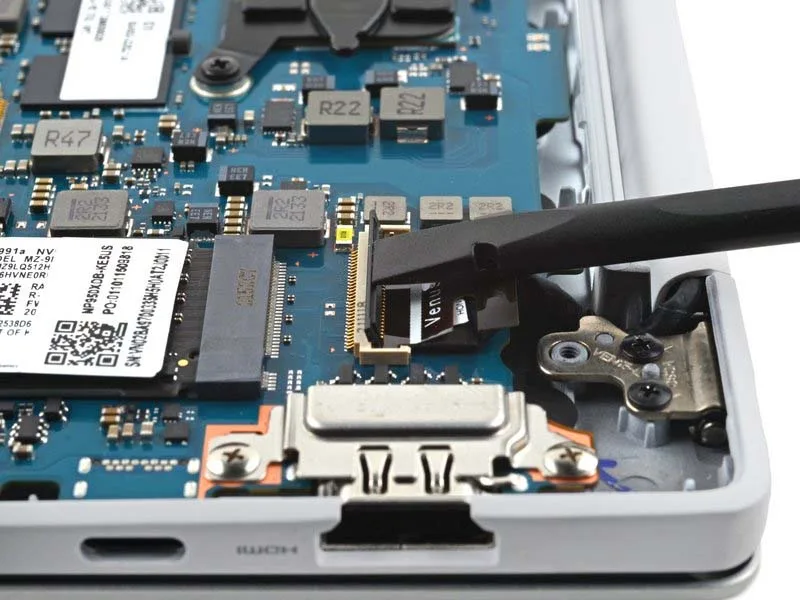 huong-dan-thay-bo-mach-chu-cho-samsung-galaxy-book-pro-15-h19