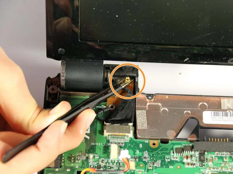 huong-dan-cach-thay-bo-mach-chu-asus-eee-pc-1000he-h17