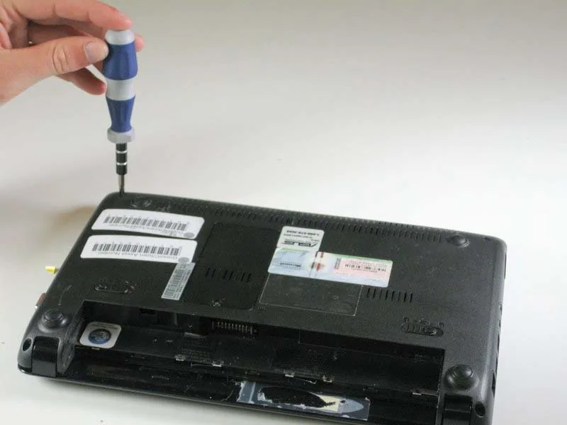 cach-thay-the-module-bluetooth-tren-asus-eee-pc-1005ha-h6