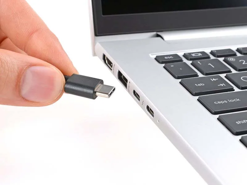 cach-thay-the-ssd-cho-laptop-hp-elitebook-840-g9