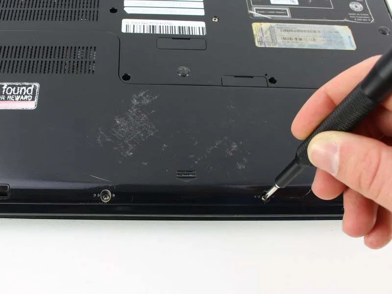 cach-thay-bang-mach-the-sd-sony-vaio-pcg-4121gl-trong-tich-tac