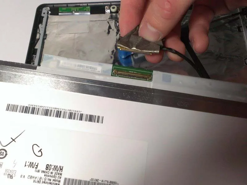 cac-buoc-thay-man-hinh-asus-eee-pc-1008ha-h9
