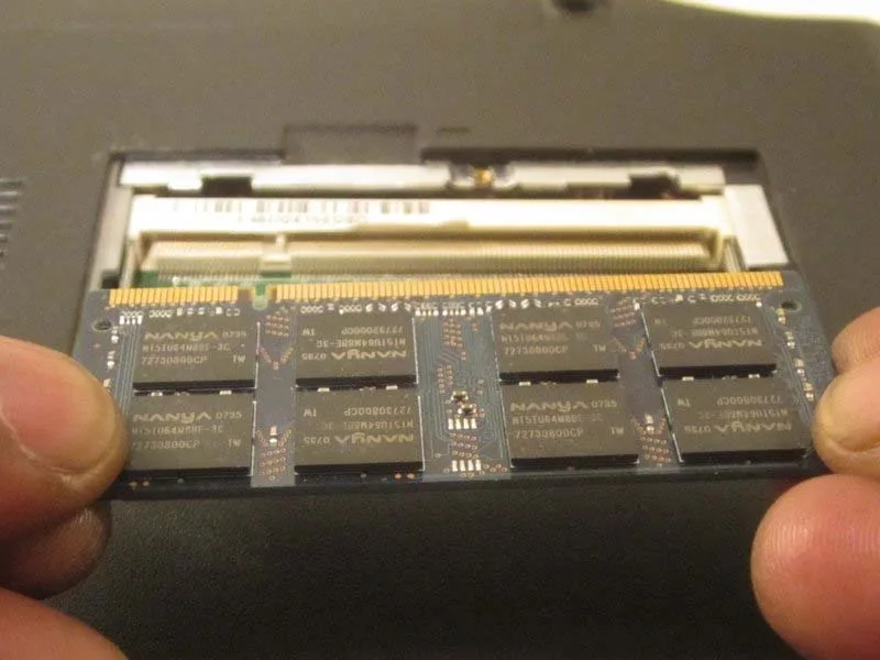 huong-dan-cach-thay-ram-asus-eee-pc-t101mt-hieu-qua-h10