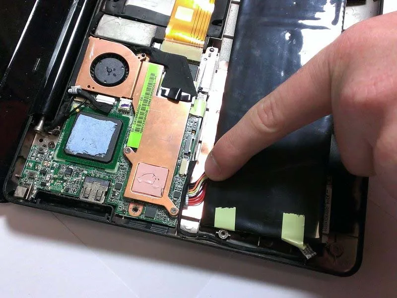 cac-buoc-thay-card-djo-hoa-tren-asus-eee-pc-1008ha-h3