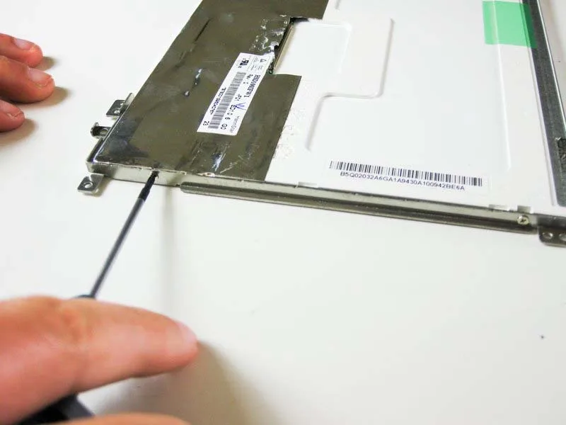 huong-dan-quy-trinh-thay-man-hinh-asus-eee-pc-1005ha-h10