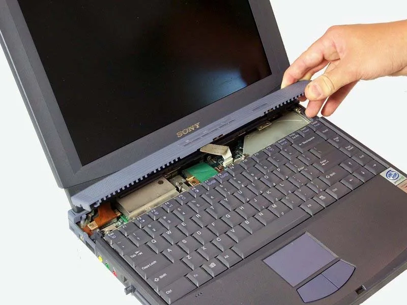 huong-dan-cach-thay-the-ban-phim-tren-sony-vaio-pcg-f420-h5