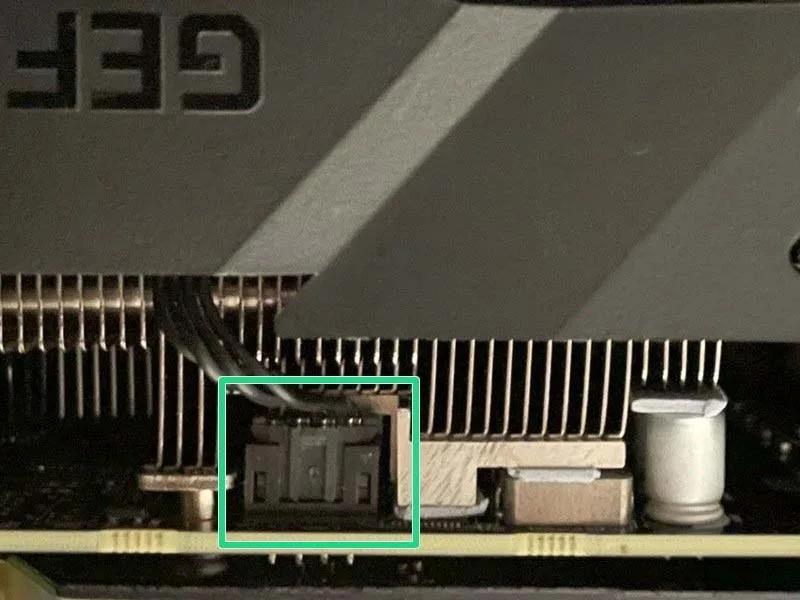 cach-thay-keo-tan-nhiet-cho-gigabyte-geforce-rtx-2070-super-h3