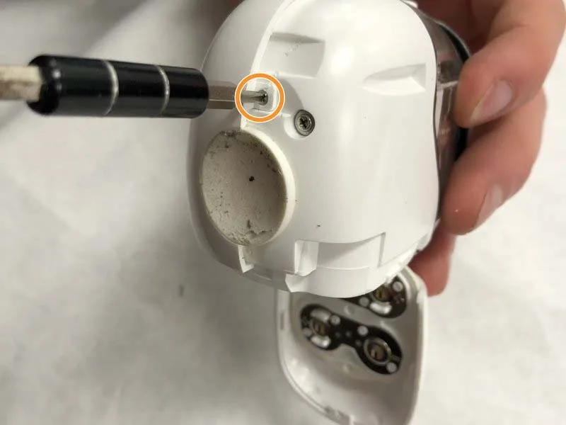 cach-thay-cum-ong-kinh-netgear-arlo-h5