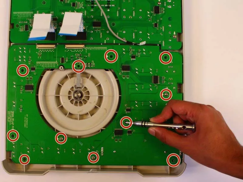 huong-dan-cach-thay-bang-mach-pcb-numark-n4-h9