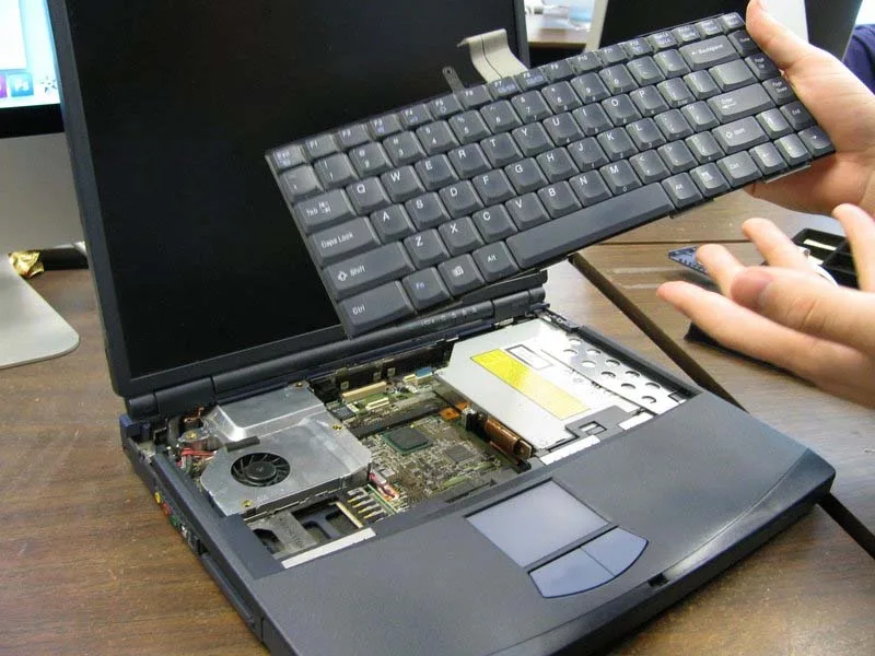 huong-dan-thay-ban-phim-loa-va-tam-loa-cho-sony-vaio-pcg-981l-h4