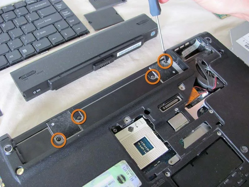 cach-thay-man-hinh-laptop-sony-vaio-vgn-sz120p-h8