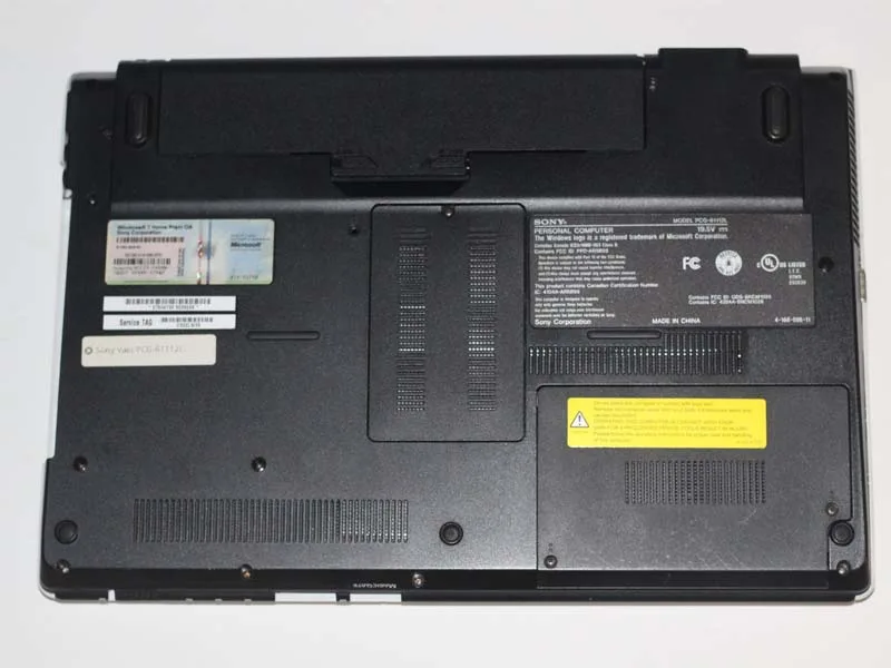 huong-dan-cach-thao-vo-sau-laptop-sony-vaio-vpccw17fx