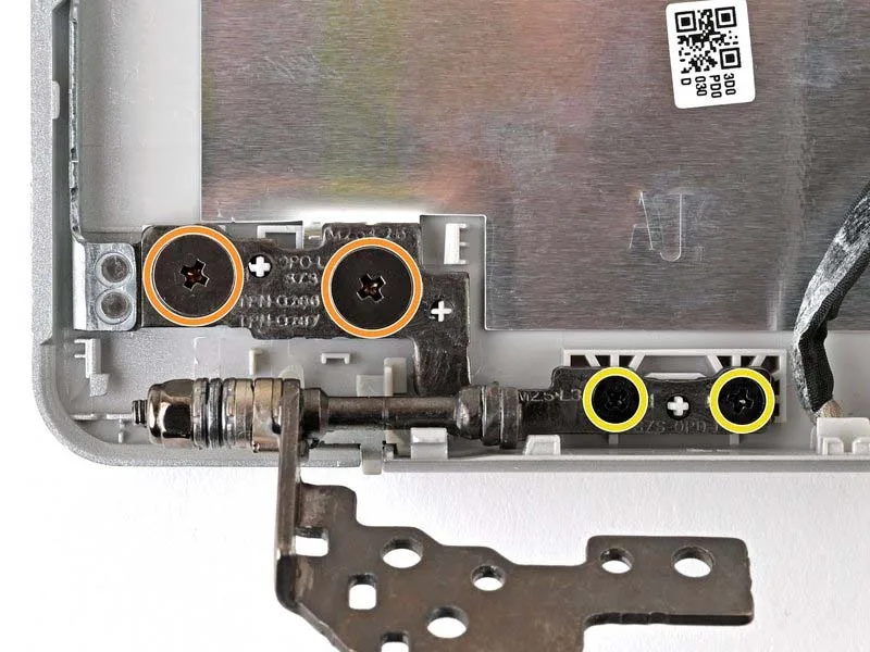 huong-dan-cac-buoc-thay-ban-le-laptop-hp-15-fc0000-series-h28