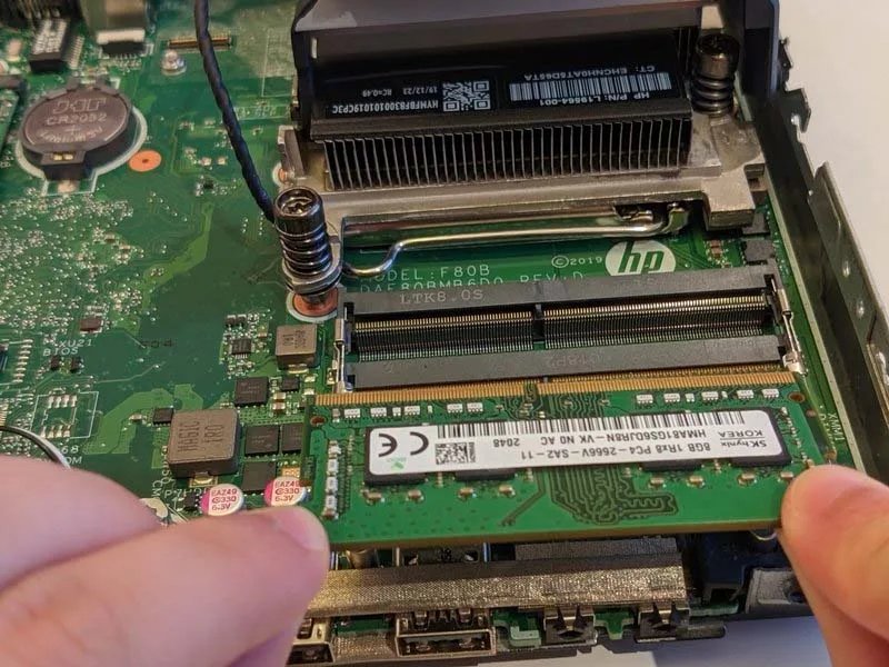 huong-dan-cach-thay-hoac-nang-cap-ram-cho-hp-prodesk-400-g5-mini-h5