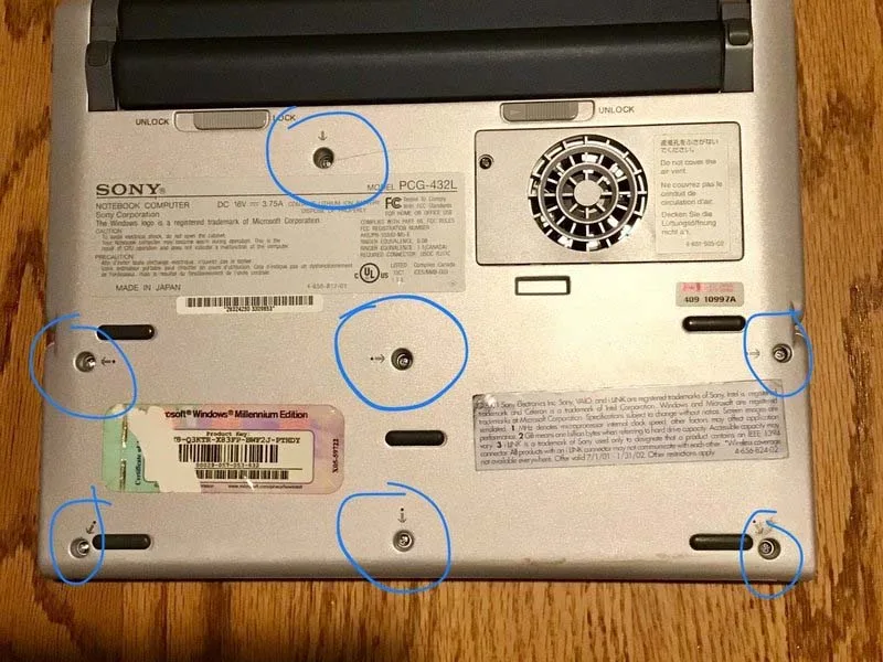 huong-dan-5-buoc-thay-ram-sony-vaio-pcg-432l
