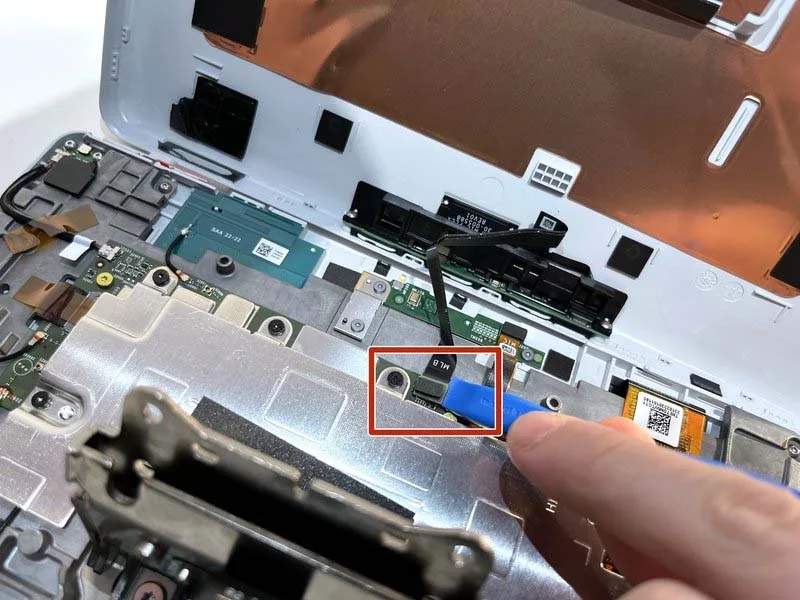 huong-dan-thay-bo-mach-hien-thi-display-pcb-cho-amazon-echo-show-10-the-he-3-h17