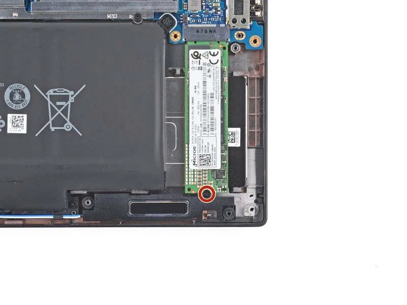 cac-buoc-thay-o-ssd-cho-laptop-dell-latitude-7490-h9