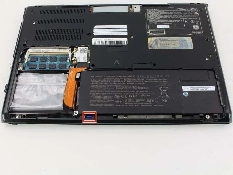 huong-dan-thay-the-ban-phim-sony-vaio-pcg-4121gl-h3