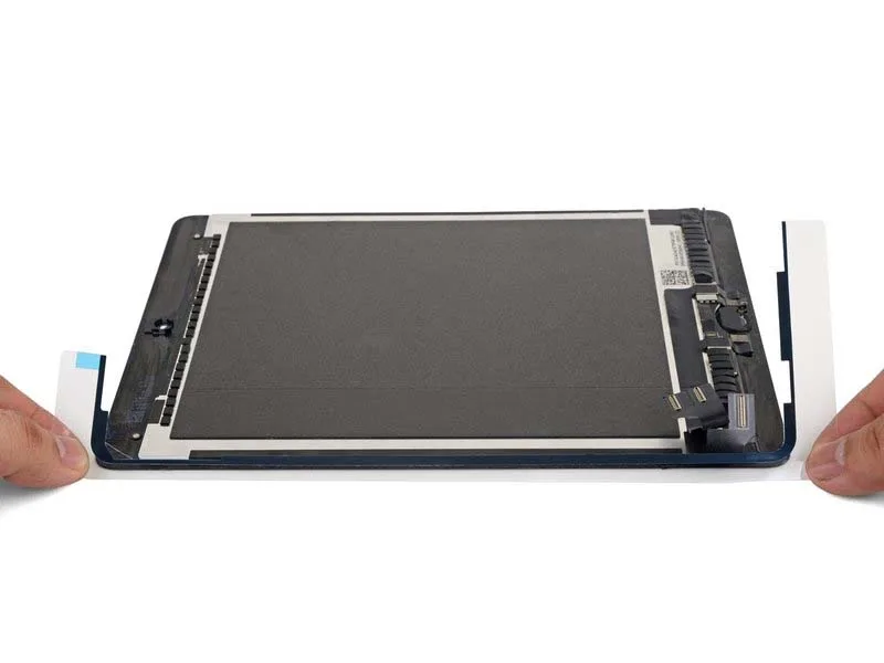 huong-dan-cach-dan-keo-3-manh-cho-man-hinh-ipad-djon-gian-h7