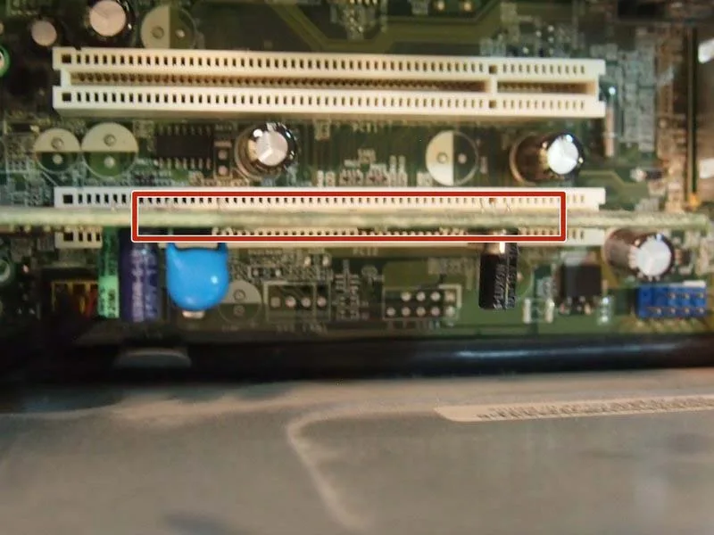 cach-thay-modem-quay-so-tren-khe-cam-pci-cua-dell-inspiron-530-dcmf-h5
