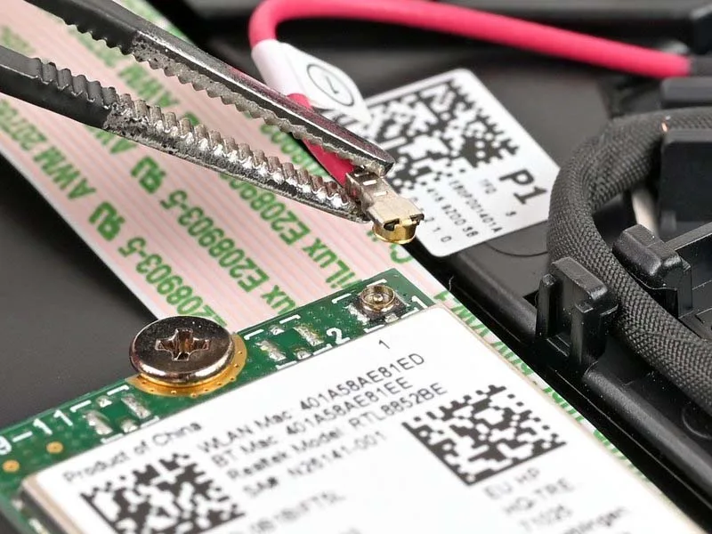 huong-dan-cac-buoc-thay-ban-le-laptop-hp-15-fc0000-series-h20