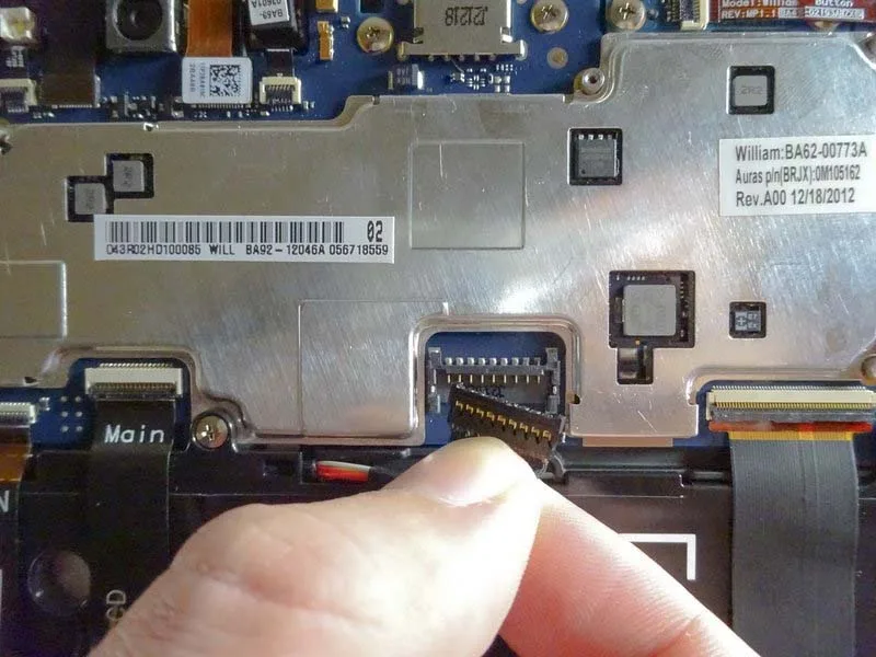 5-buoc-thay-camera-truoc-samsung-ativ-smart-pc-500t-h6