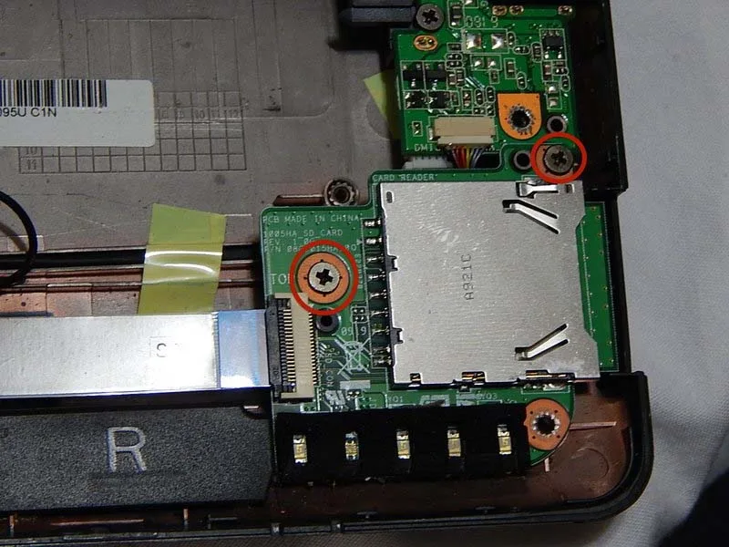 thay-the-djau-djoc-the-sd-cho-asus-eee-pc-1005ha-h9