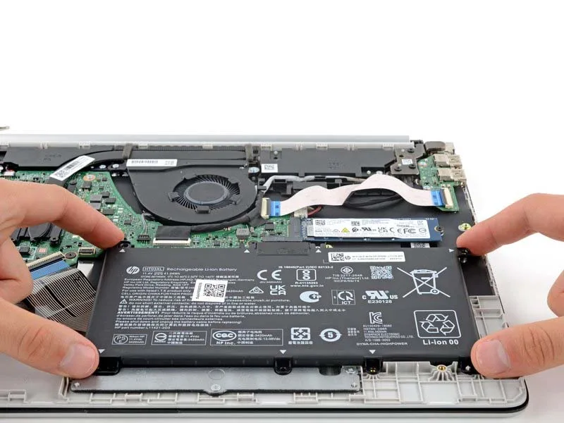 meo-thay-ram-laptop-hp-15-dy-hoac-15-ef-h14
