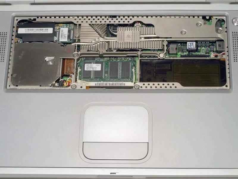 cach-thay-khay-giu-the-pcmcia-tren-powerbook-g4-titanium-onyx-h3