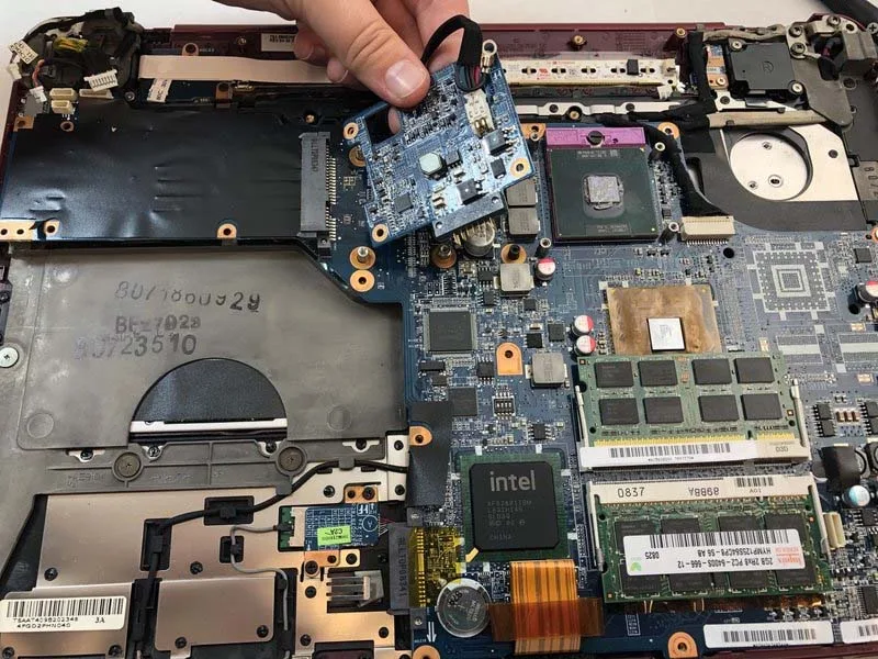 huong-dan-thay-the-bo-mach-chu-sony-vaio-pcg-3c2l-h22
