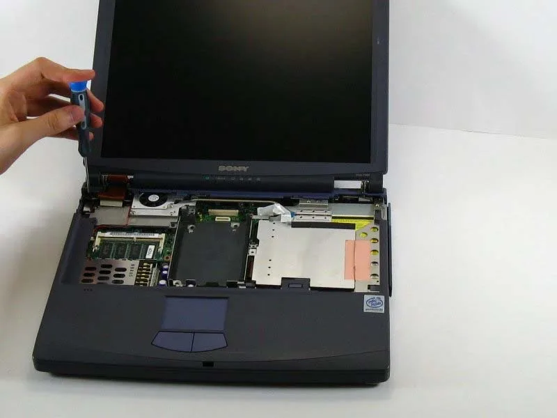 huong-dan-thay-o-djia-quang-sony-vaio-pcg-f360-h8