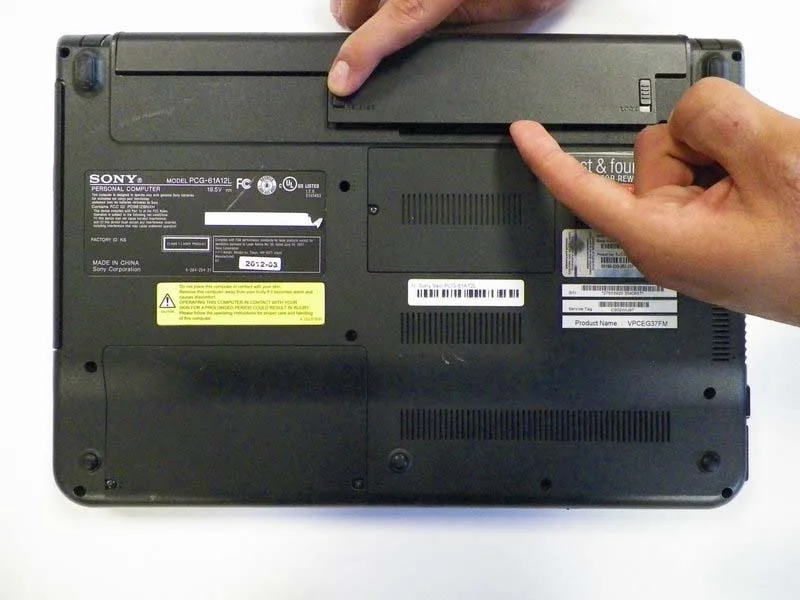 huong-dan-thay-o-cung-laptop-sony-vaio-vpceg37fm-h2