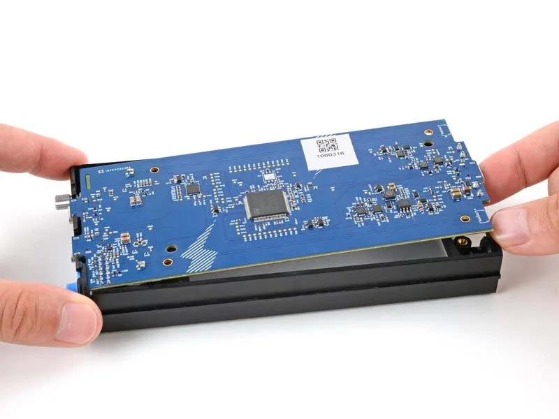 thay-bo-mach-giao-dien-ui-board-cua-tram-djien-di-djong-fixhub-h16