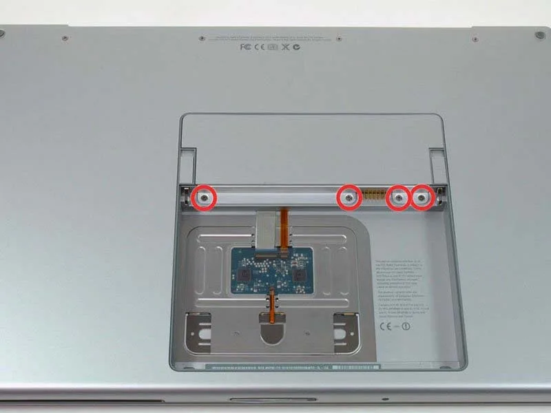 thay-the-ram-cho-macbook-pro-17-model-a1151-a1212-a1229-va-a1261-h2