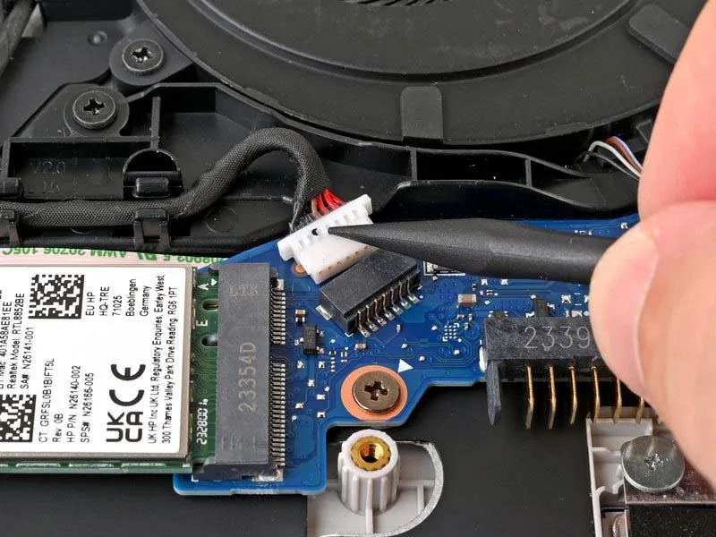 huong-dan-cach-thay-quat-tan-nhiet-laptop-hp-15-fc0000-h16
