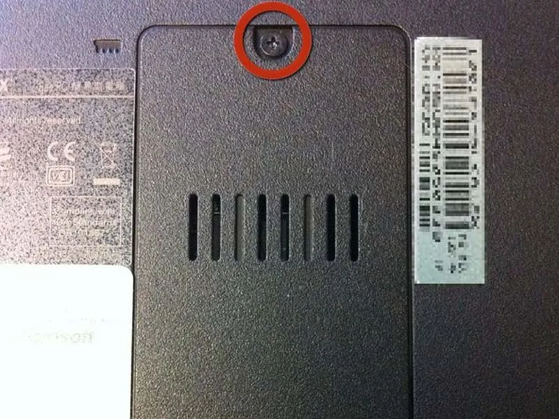 huong-dan-cach-thay-o-cung-asus-eee-pc-1001px-h2