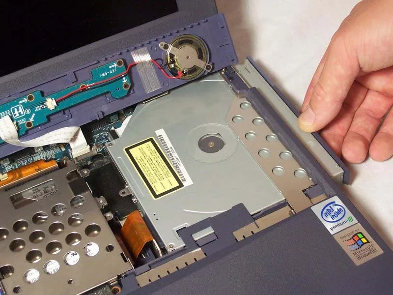 cach-thay-o-djia-cddvd-cho-sony-vaio-pcg-f420-h2