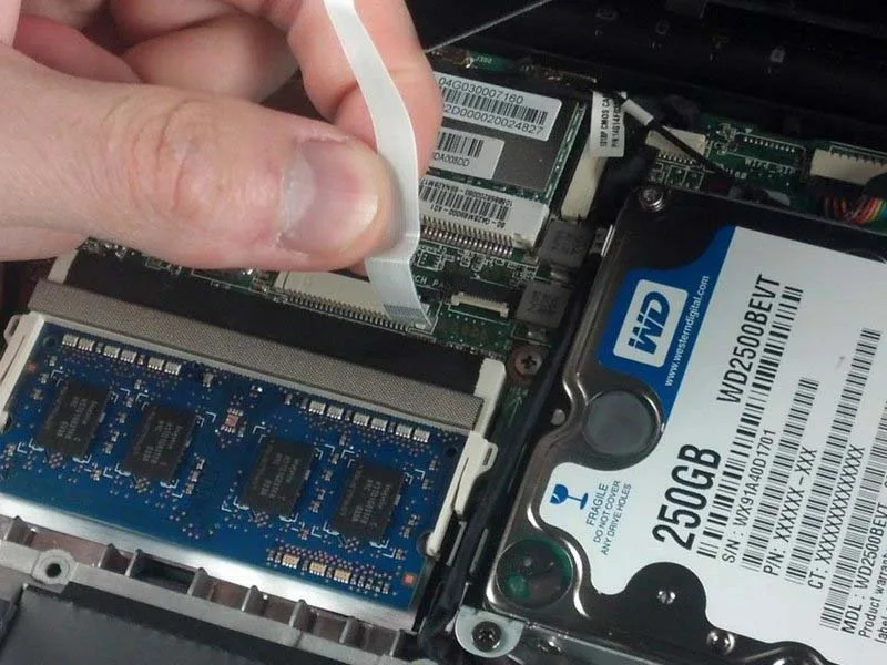 meo-thay-ban-phim-laptop-asus-eee-pc-1018p-h9