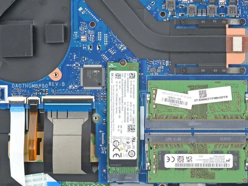 quy-trinh-thay-o-ssd-cho-laptop-hp-pavilion-15-eg-h14