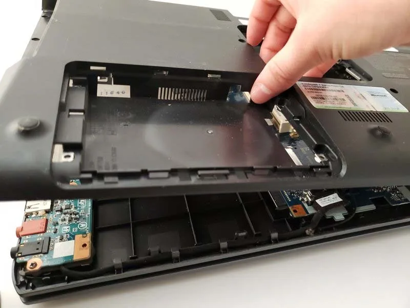 huong-dan-thay-the-cum-nap-lung-laptop-sony-vaio-vpcf115fm-h12