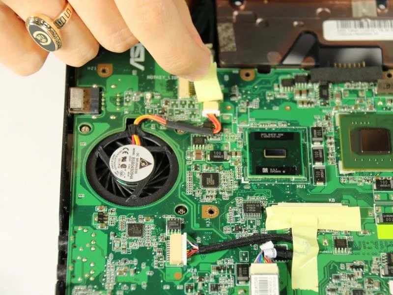 huong-dan-cach-thay-bo-mach-chu-asus-eee-pc-1000he-h15