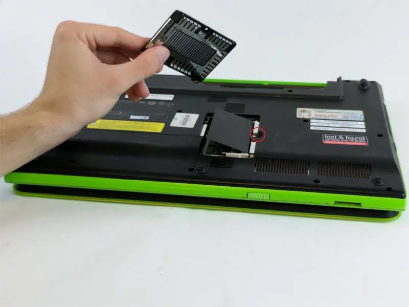 huong-dan-thay-ram-moi-laptop-cho-tat-ca-cac-dong-h2