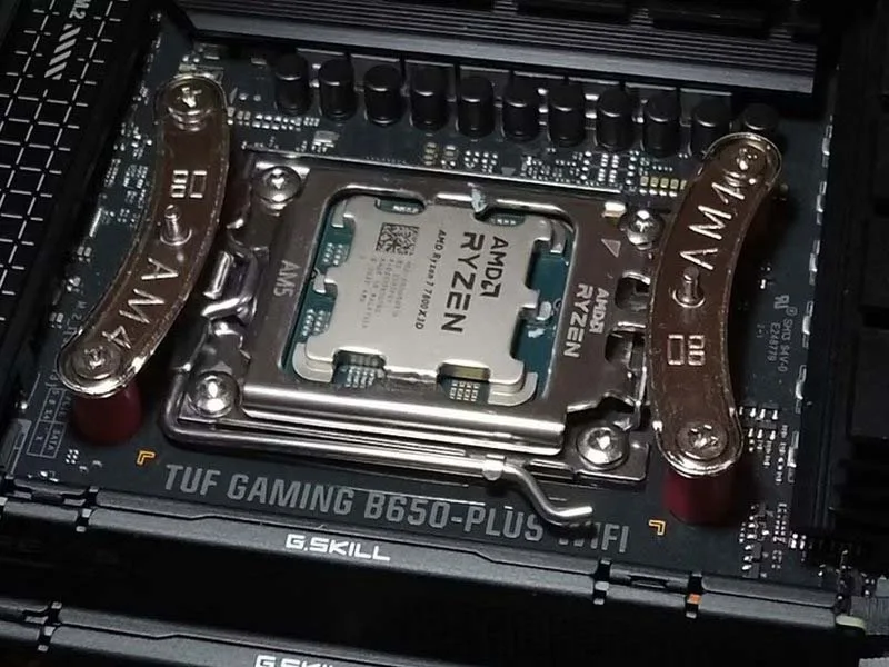huong-dan-thay-the-cpu-tren-may-tinh-dje-ban-pc-desktop-h3