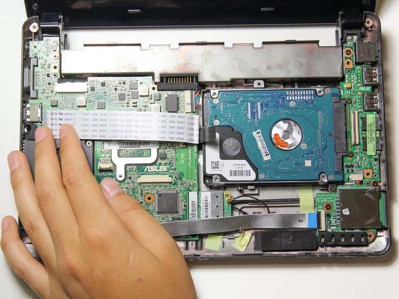 huong-dan-cach-thay-the-o-cung-cho-asus-eee-pc-1005peb-25