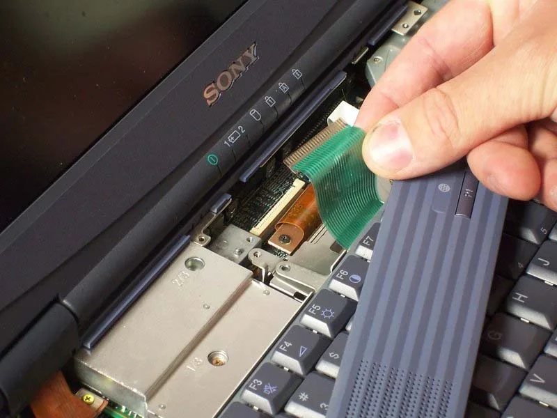 cach-thay-man-hinh-sony-vaio-pcg-f420-h8
